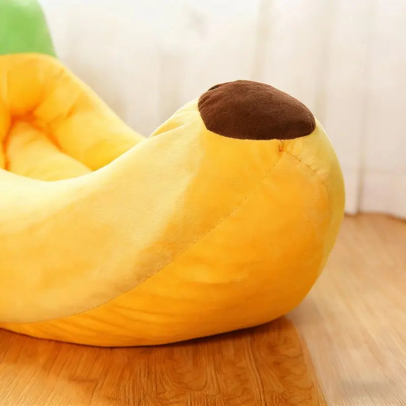 Cozy Up Your Furry Friend with the Banana Boat Detachable Pet Bed - Perfect for Small to Medium Cats and Dogs! 🐾🛏️✨